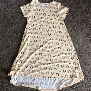 LULAROE Yellow Horseshoe Carly. medium